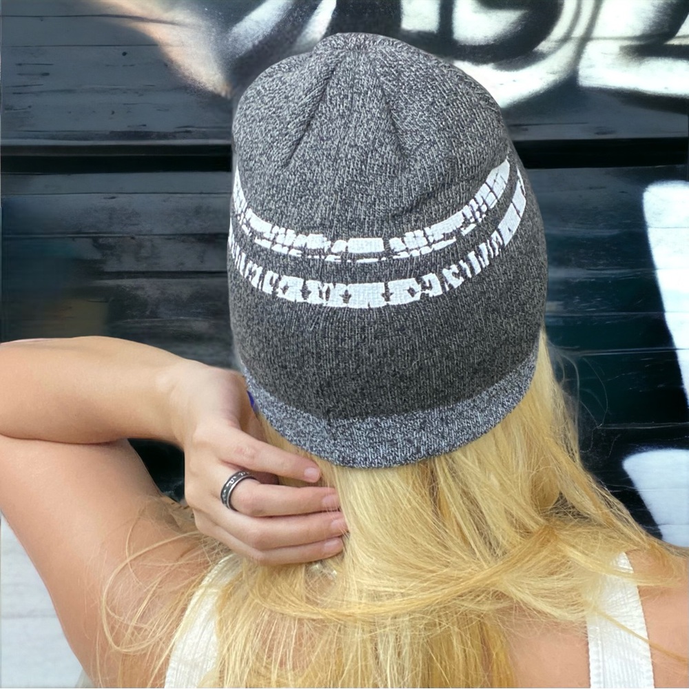 SOLD Skull Beanie ☠️ - Picture 3 of 3